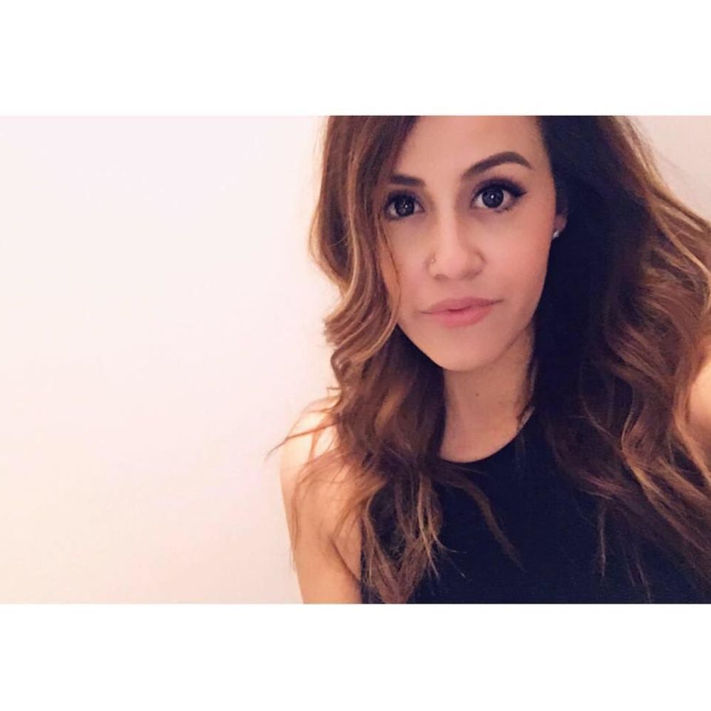 Meet your Posher, Crystal